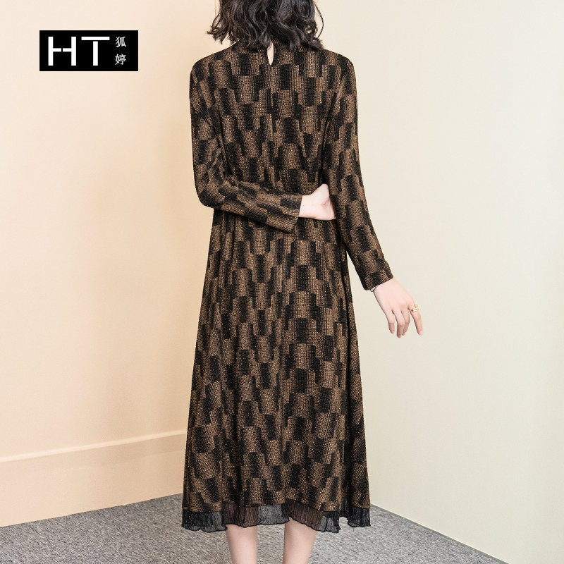 加绒加厚贵夫人连衣裙秋季2021年新款女长袖宽松格子打底针织长裙