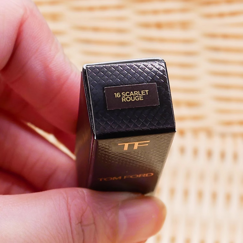 Tom Ford汤姆福特 TF口红 烈焰幻魅唇膏16 1g小样经典黑管番茄红高清大图