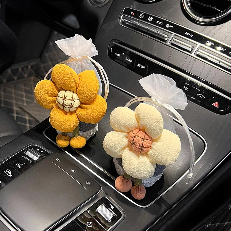 汽车用竹炭包除甲醛去异味活性炭车载好物碳包公仔新车内饰用品女高清大图