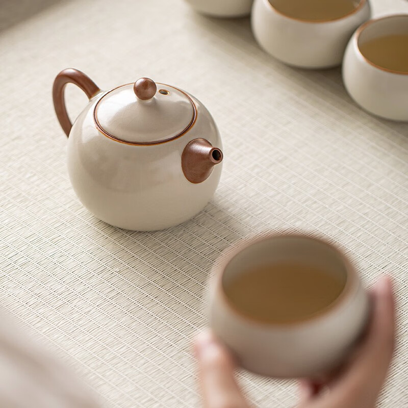 金镶玉 秋露米黄汝窑茶具套装 家用整套陶瓷西施壶泡茶壶公道杯茶杯礼盒装高清大图