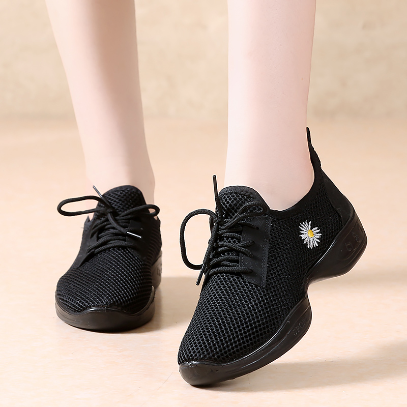 春夏季软底网面舞蹈鞋女透气女式妈妈广场舞鞋跳舞鞋防滑女鞋黑色舞