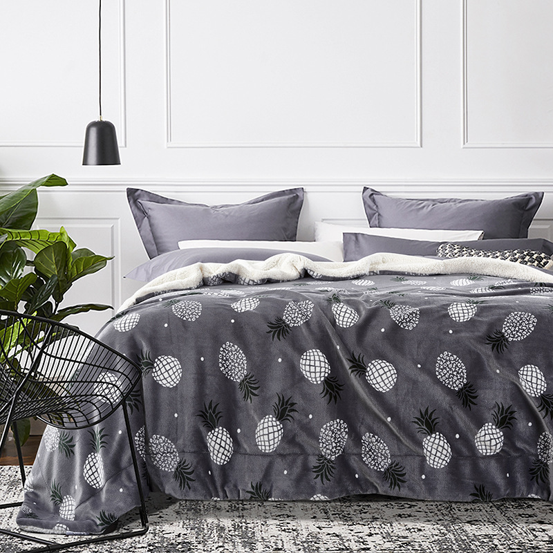 美帮汇新款印花羊羔绒法兰绒复合毛毯 秋冬加厚保暖双层毛毯 菠萝 150X2001.7kg