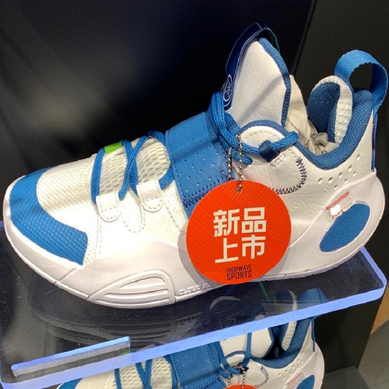 李宁 篮球鞋 女