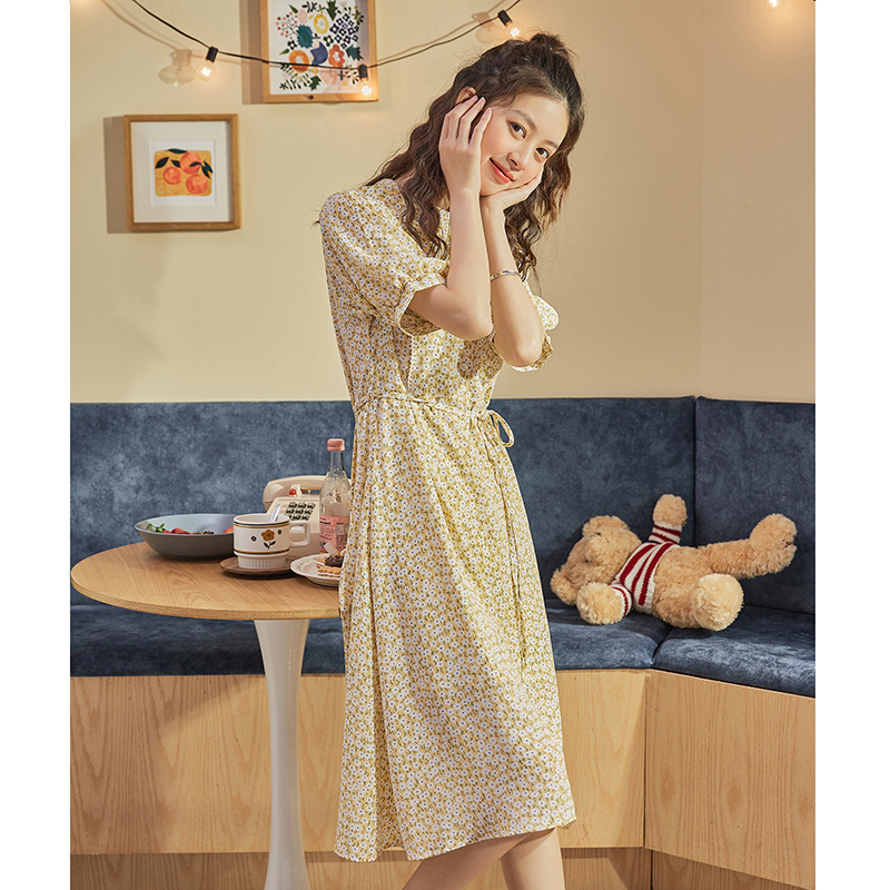 [1折价46.9元叠加优惠券]onlineeyes唐狮春款碎花裙新款连衣裙女减龄时尚裙子法式茶歇裙早春女装