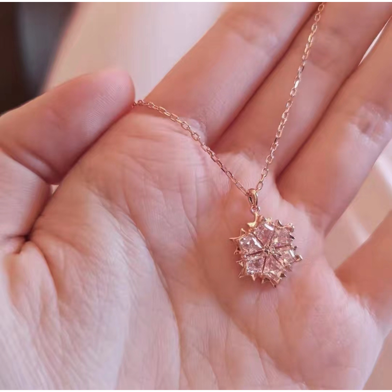 施华洛世奇(SWAROVSKI) 圣诞节礼物唯美浪漫雪花项链玫瑰金色 送恋人5428431