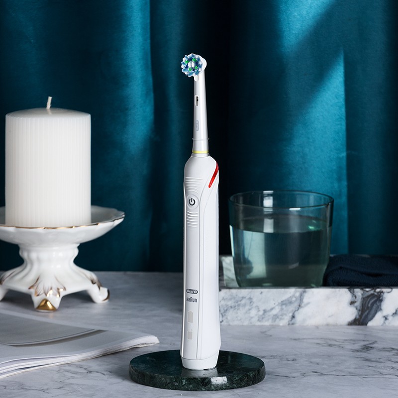 欧乐B(Oral-B) 电动牙刷 P2000象牙白成人3D声波电动牙刷感应充电式成人电动牙刷高清大图