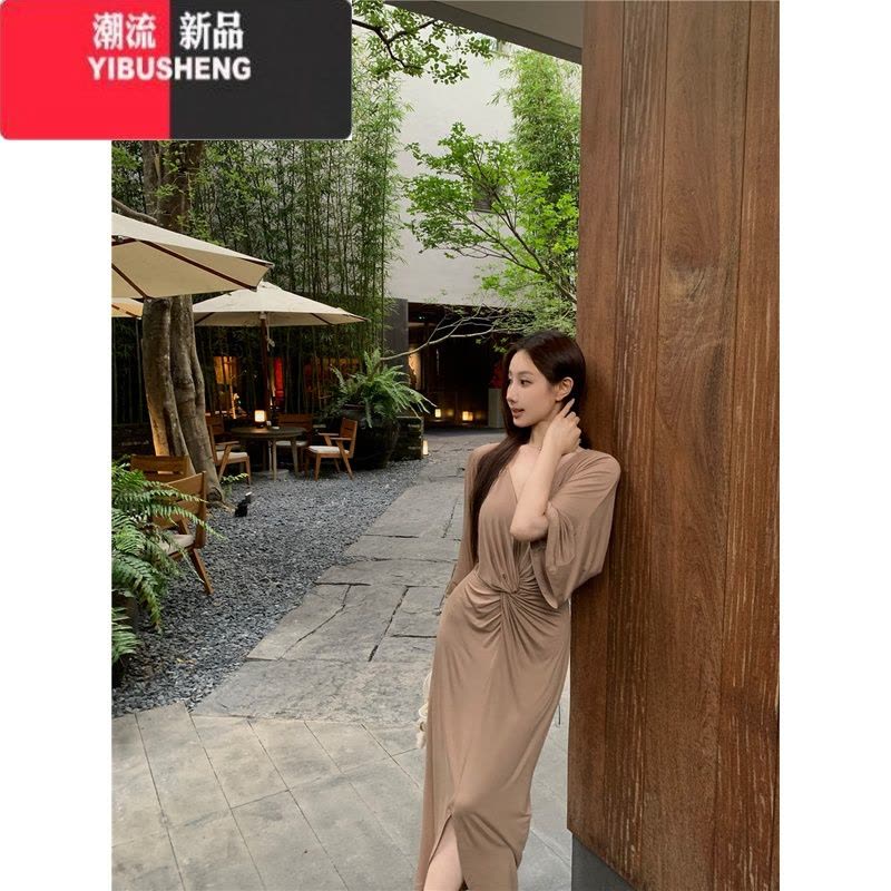 YIBUSHENG法式气质优雅V领连衣裙女季裙子扭结设计感开叉包臀裙咖色长裙图片