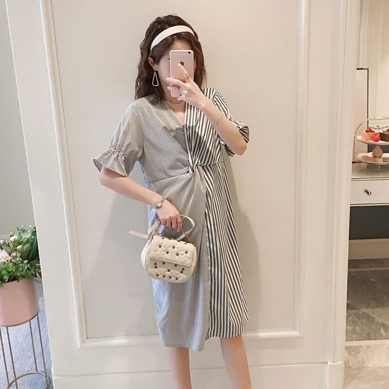 迪鲁奥(DILUAO)2021孕妇夏季短袖连衣裙时尚V领可哺乳衬衫裙辣妈夏季条纹孕妇裙图片