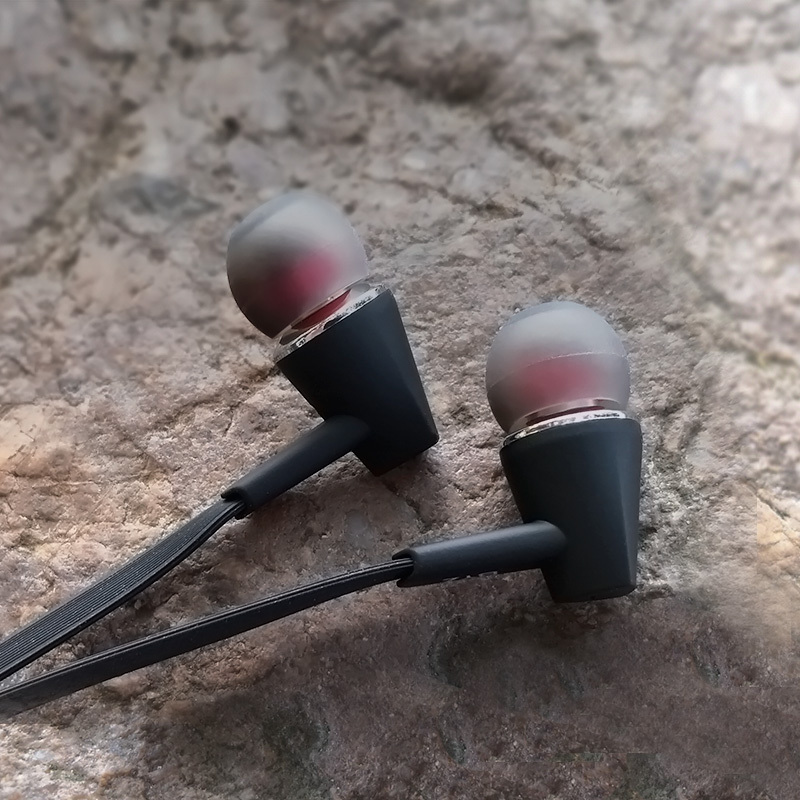 BYZ SE570 重低音 音乐入耳耳塞式 有线控手机耳机 黑色