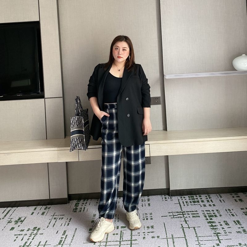 肉肉小姐200斤秋冬季加绒加厚格子裤女300宽松显瘦阔腿ins束脚裤 黑色 -内加绒 L 85-105