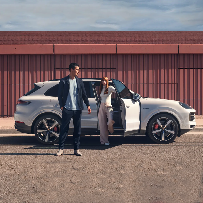 保时捷 卡宴Cayenne 2024款 加版 3.0T豪华增强版 中大型SUV 豪华