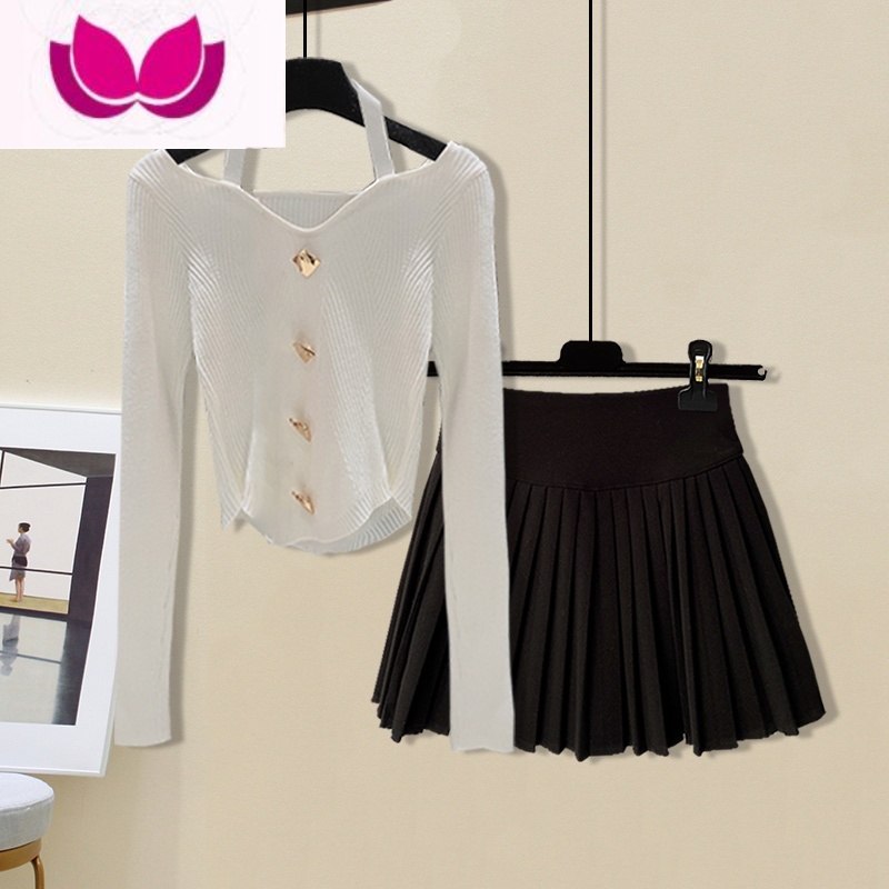 七斓纯欲甜辣风小个子套装女新款挂脖长袖针织衫毛呢百褶裙套高清大图