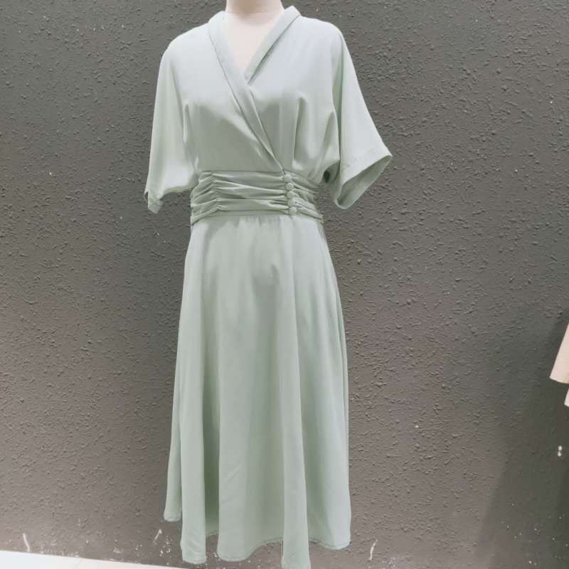 inpose连衣裙 17号 inpose线下同款水绿色气质款连衣裙v领连衣裙