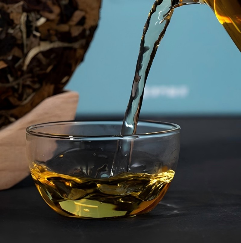 崟露白茶饼寿眉350克个高清大图