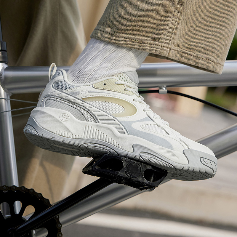 361°女鞋运动鞋新款女休闲鞋682516623高清大图