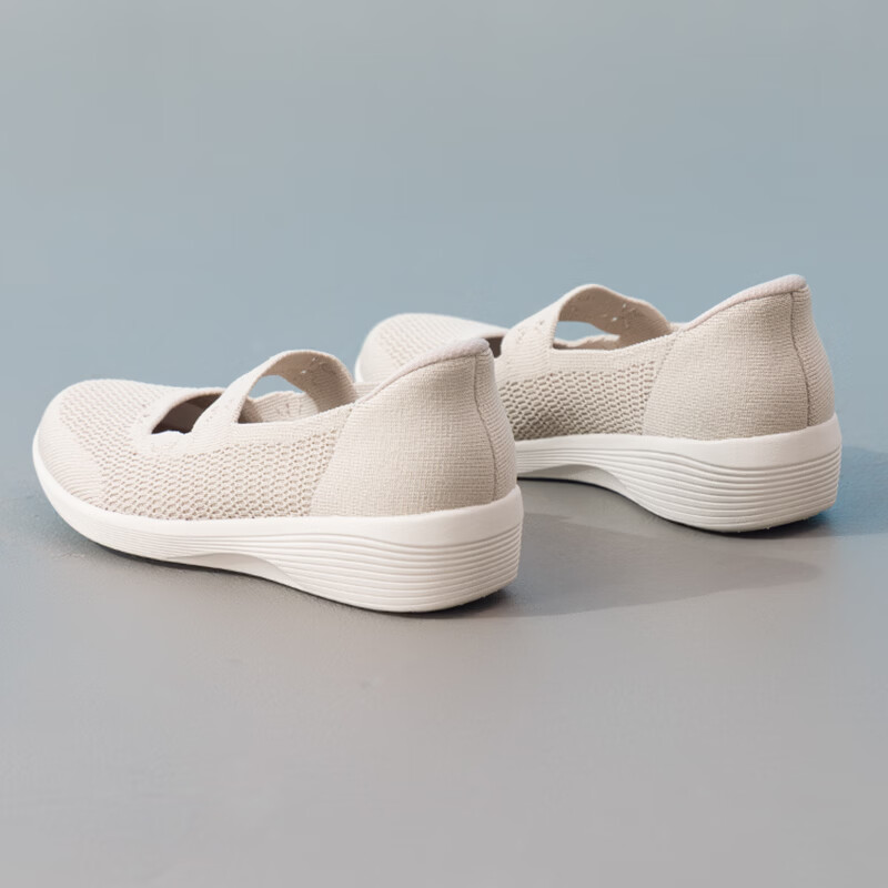 斯凯奇(Skechers)女鞋 春季新款运动鞋时尚耐磨轻便舒适休闲鞋子 159405-NAT高清大图