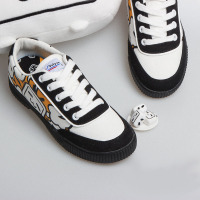 FEIYUE/飞跃B站哔喱哔喱联名款小电视帆布鞋0048