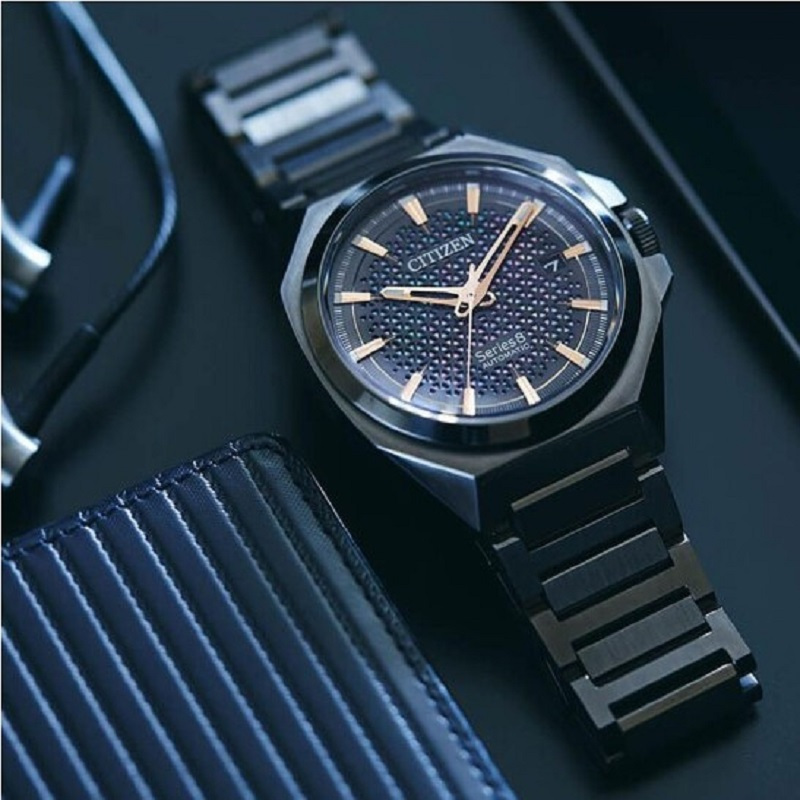 新品 国行西铁城(CITIZEN)Series 8系列自动机械潜水款不锈钢带时尚商务男表 NA1015-81Z