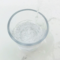 珍圃62度4L清香型优级白酒大桶装散酒高度酒粮食老酒泡酒药酒高粱酒固态法纯粮原浆酿造可泡药酒泡果酒自饮小酌高粱酒非散装