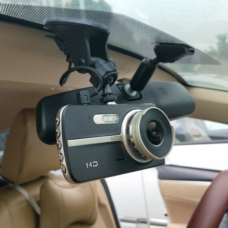 友用行4寸行车记录仪便携式隐藏式双镜头前后双录停车监控