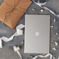 华硕（ASUS）a豆UA8130（i3-8130U 4G内存 256GB固态 指纹识别 皓月银 官方标配） 13.3英寸全面屏微边框轻薄本超长续航本商务办公本娱乐本笔记本电脑