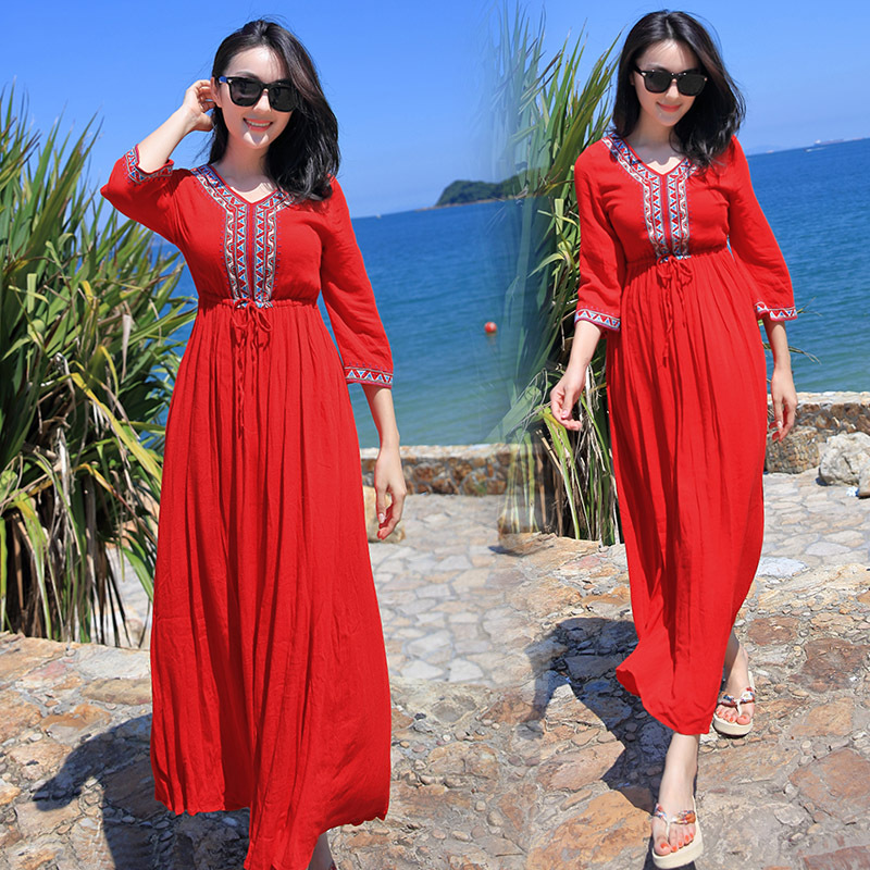泰国大红色长裙复古v领显瘦波西米亚民族风连衣裙海边度假沙滩裙