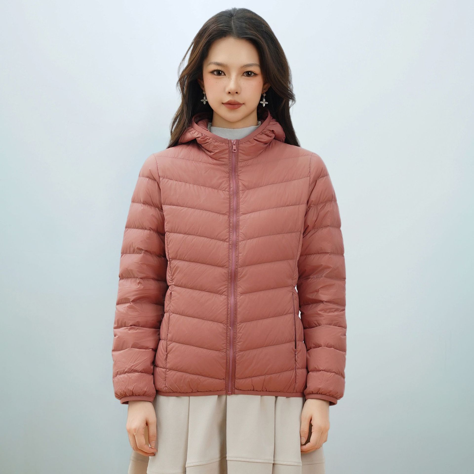 女装秋冬新款新国标90绒轻薄羽绒服女款女式带帽简约外套高清大图