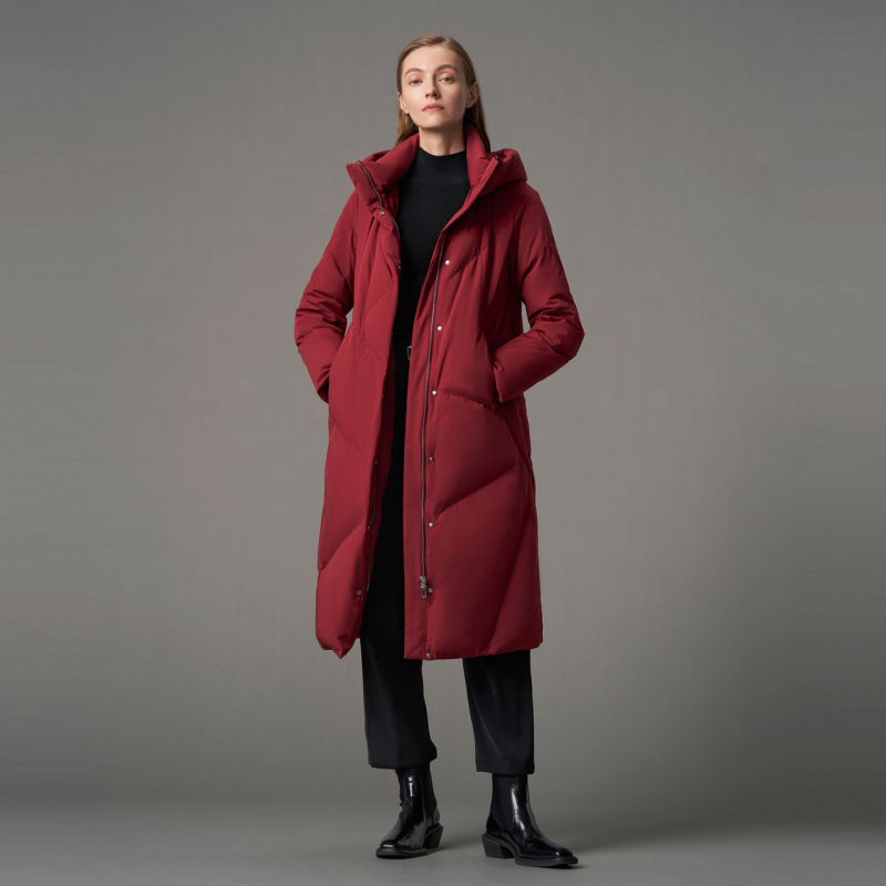 波司登女冬季鹅绒羽绒服长款修身高领连帽设计防风保暖纯色商务风