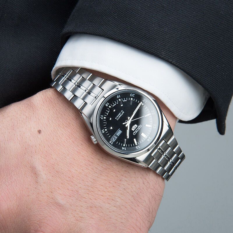 精工(SEIKO)手表 精工5号系列智慧夜光防水商务不锈钢带自动上链机械男表黑色 SNK567J1