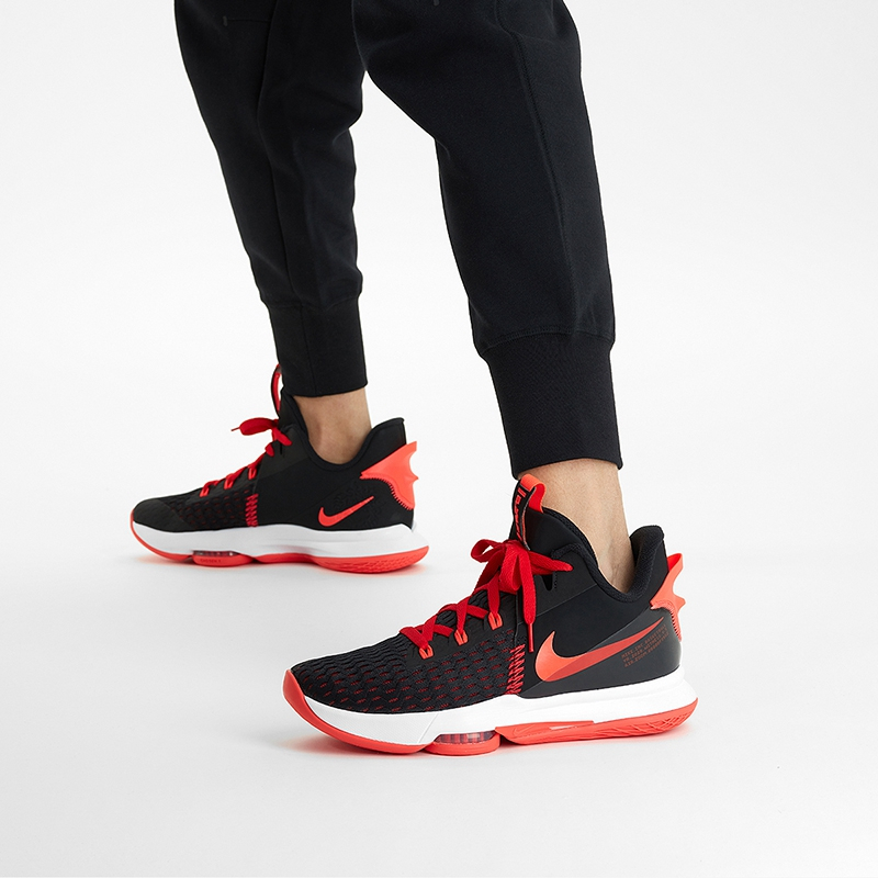 Nike/耐克 男鞋21新款LEBRON WITNESS V EP舒适透气耐磨篮球鞋 CQ9381-005