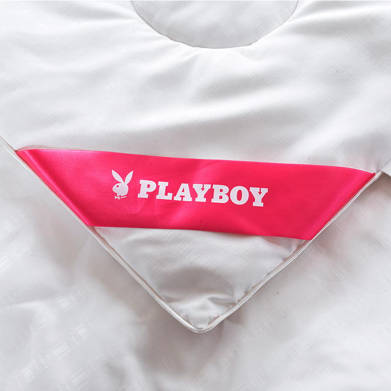花花公子(PLAYBOY)蚕丝被-柏妮丝