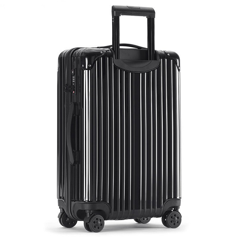 来中国学习他的行李箱里不仅有生活用品还有一份长长的清单