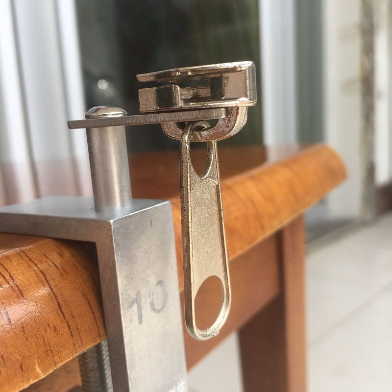 *国家专利*穿拉链头工具上拉头磨具穿拉链头夹具手工上拉链头神器