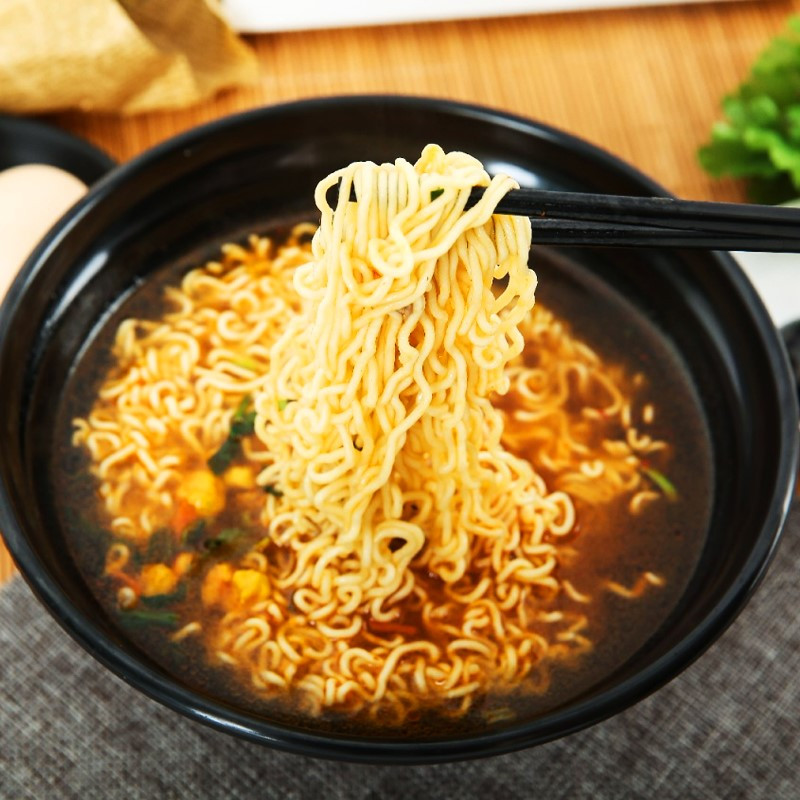 康师傅方便面经典红烧排骨面整箱12桶装速食泡面