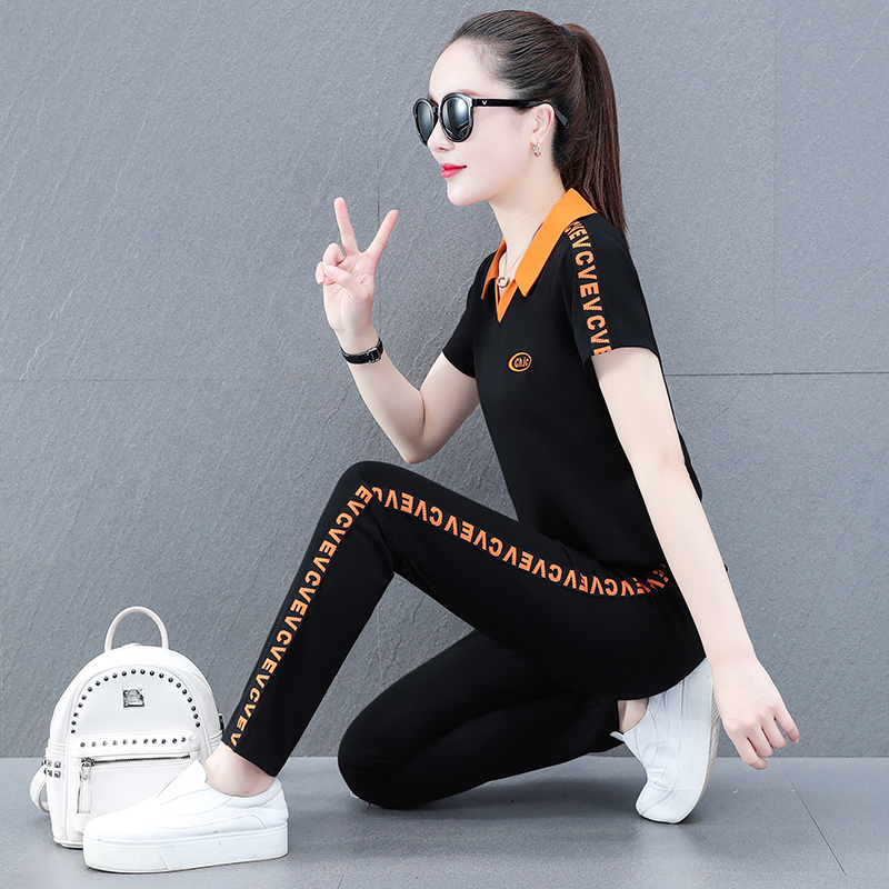 金蔚臻运动套装