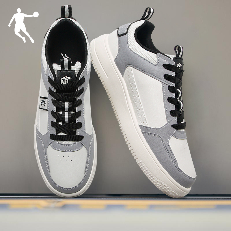 乔丹运动鞋男板鞋国潮2022秋季新款皮面保暖空军一号低帮休闲男鞋
