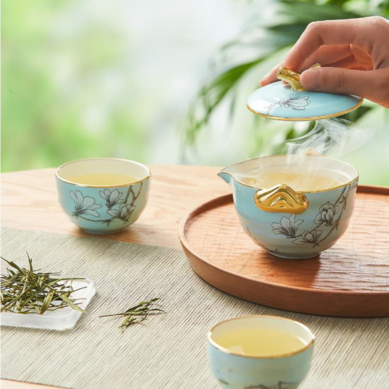 玛戈隆特 行云若水旅行茶具-玉兰花开珐琅彩(水蓝色) 4头2人份 1.04.55609高清大图