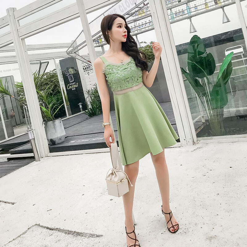 连衣裙女夏2018韩版修身显瘦名媛气质露腰短裙露背大摆a字裙