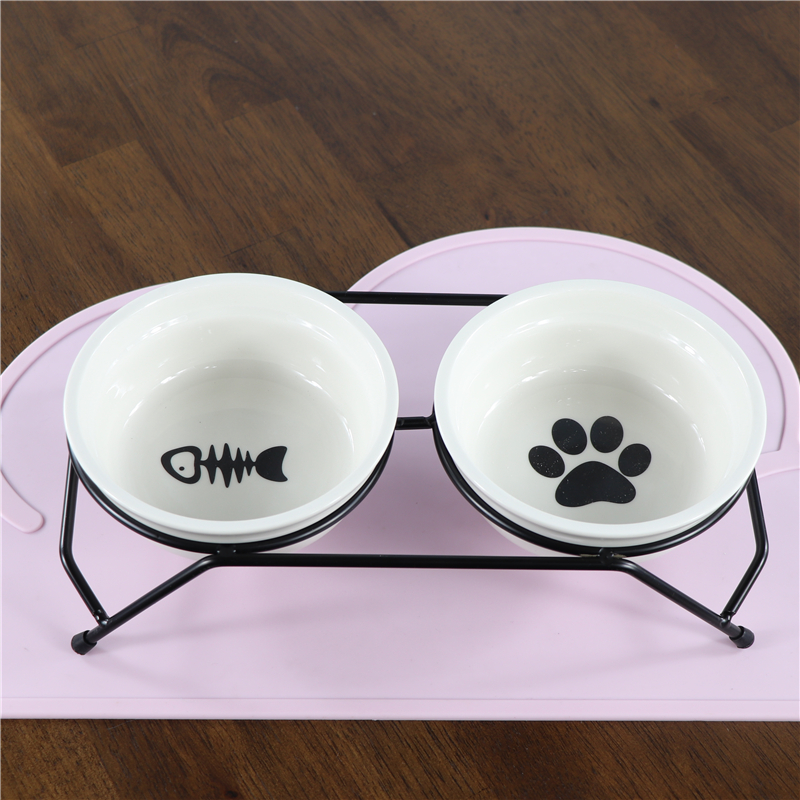 宠物餐桌 卡通陶瓷碗双碗 碗和铁丝碗架可分离 猫碗狗碗食碗盆 爪印双碗+粉色餐垫 均码，适合小型犬和猫咪