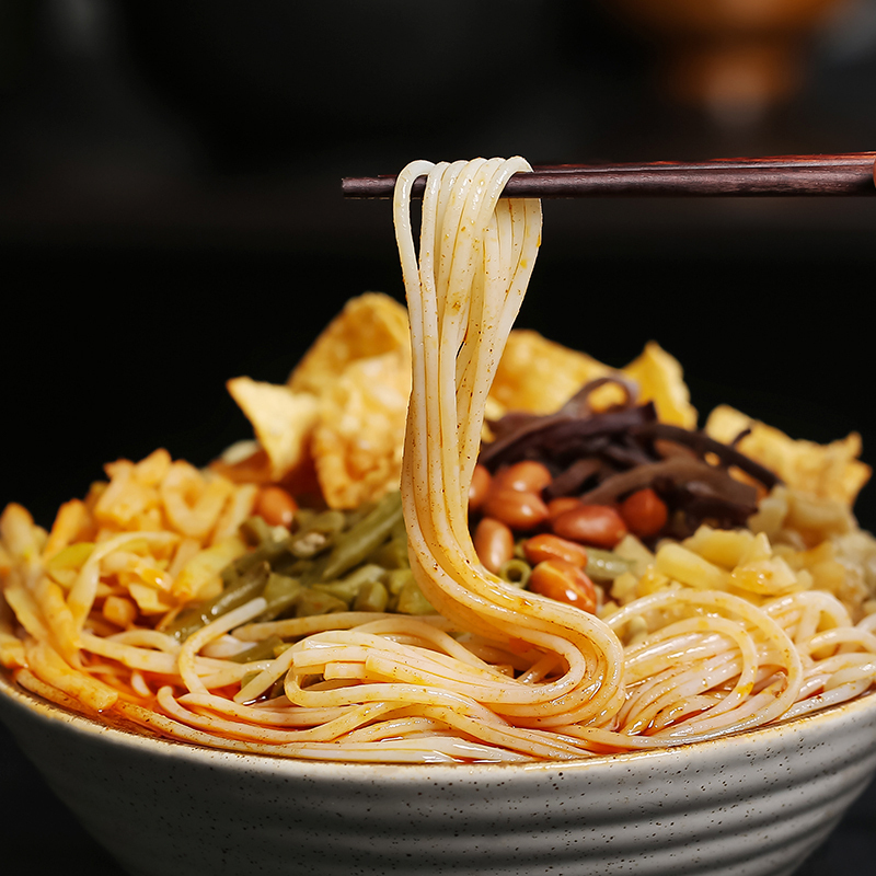 李子柒 柳州螺蛳粉 正宗广西特产螺丝粉酸辣米线方便速食袋装335g