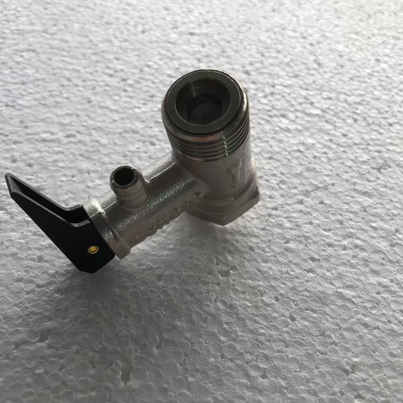 帮客材配 全新原装 法迪欧电热水器F60- C33HDL3 安全阀 0.8 收前验货高清大图