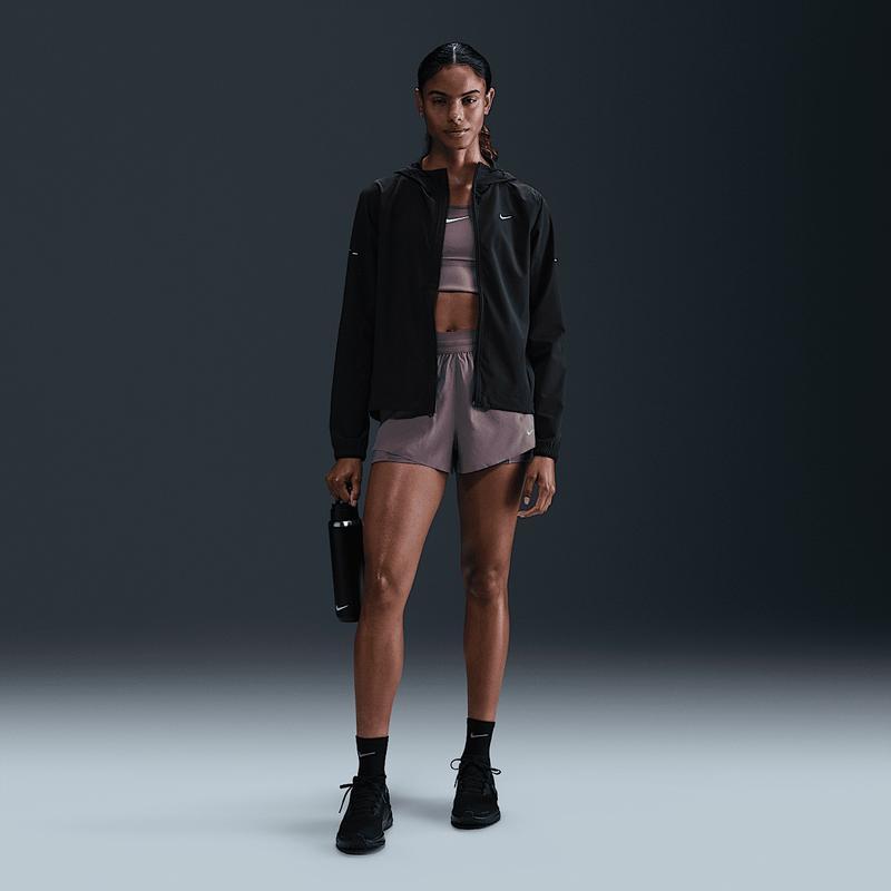 Nike/耐克 女款轻量透气防水防紫外线单层冲锋衣户外跑步运动夹克