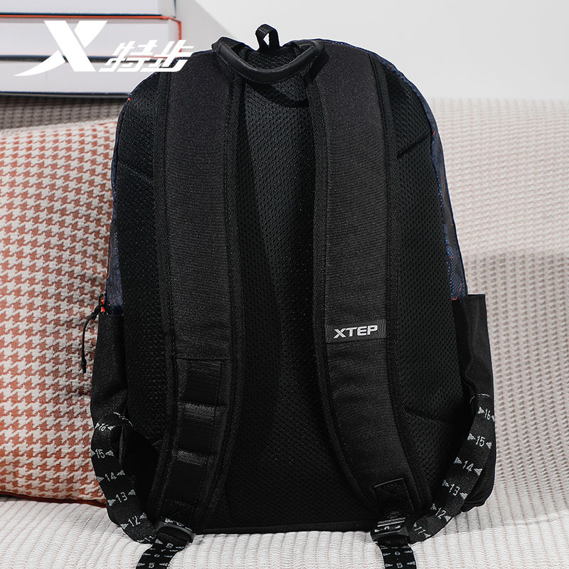 特步运动背包新款学生轻便大容量书包男女电脑包运动双肩背包