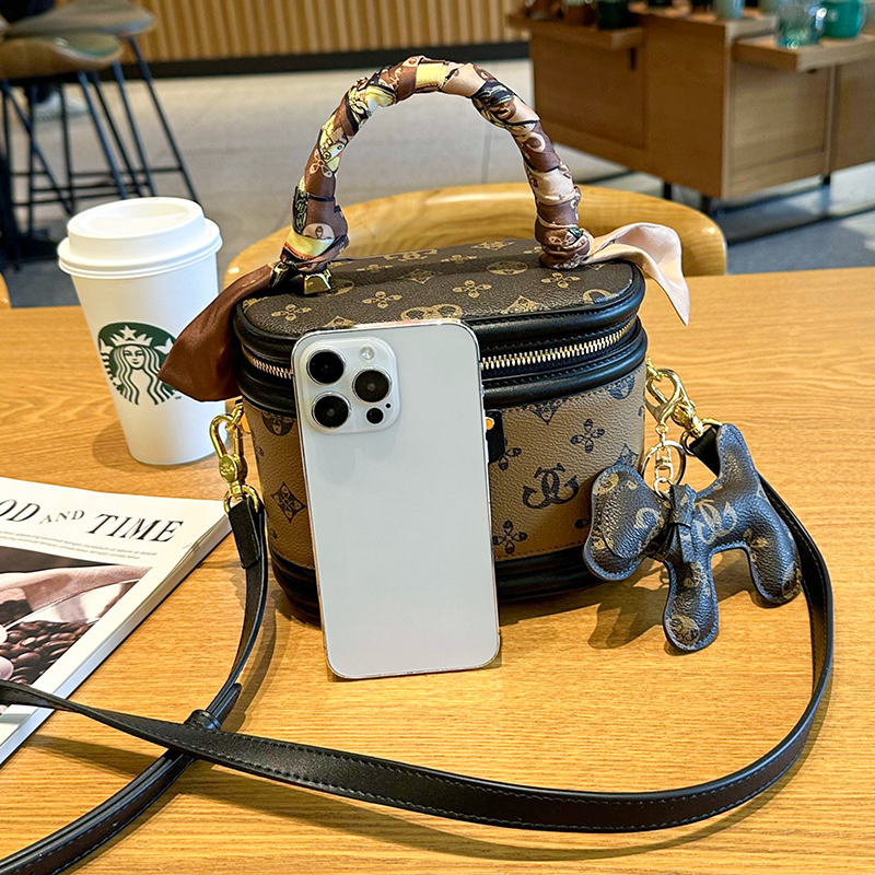 欧美时尚女士包包女2026新款高级感女包小方包单肩斜挎包印花手提发财盒子包小包高清大图