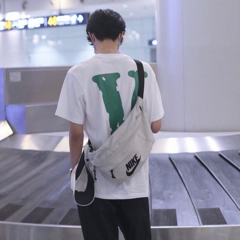 肩包斜挎包日系原宿斜挎包帆布包腰包男装书背包男 米色(王一博同款)