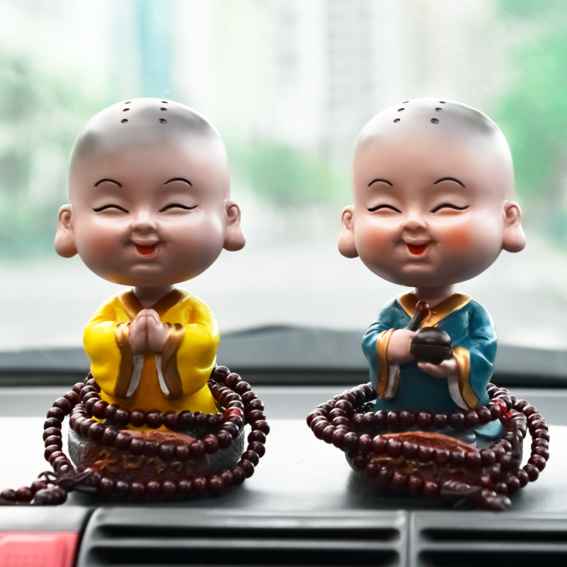 车载可爱公仔摆件 汽车摆件车内摇头可爱小和尚公仔弥勒佛保平安摆件车载创意车上装饰品 天道酬勤小沙弥