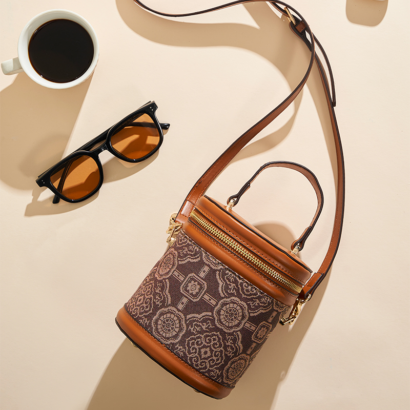 蓝色款 [正版]四合如意水桶包 蓝色款/棕色款 故宫文创高清大图