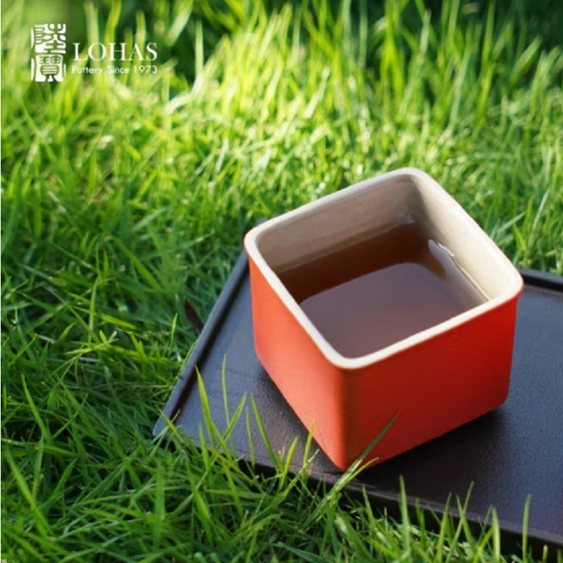 陸寳(LOHAS)行方乐享杯茶礼 富贵红 (壶×1,副杯×1,茶格×1,茶格垫×1,便携袋×1,茶托×1,茶巾×1)