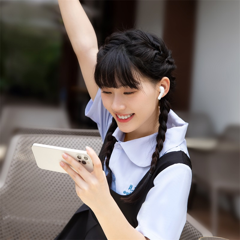 倍思E3无线蓝牙耳机半入耳长续航无延时 白色