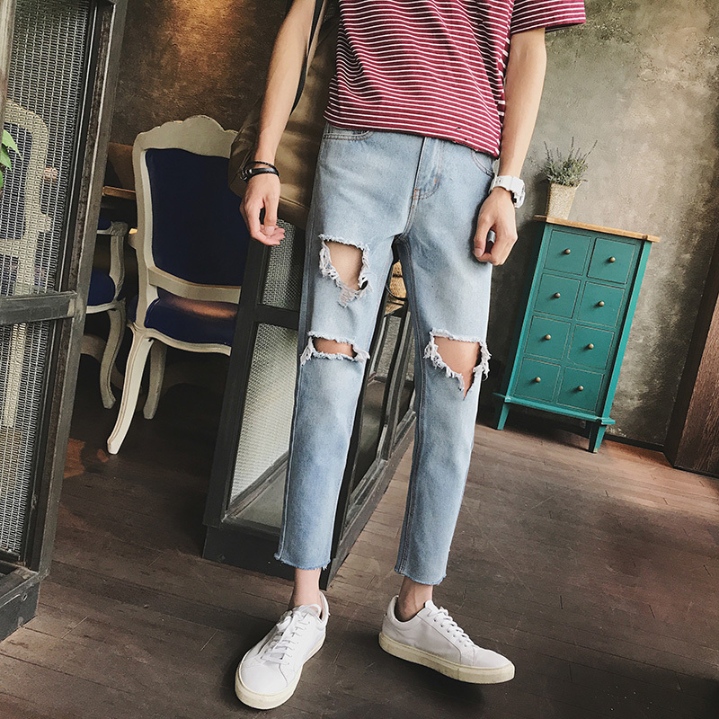 夏款青年韩版休闲男装破洞九分牛仔裤子浅蓝男士修身小脚裤潮
